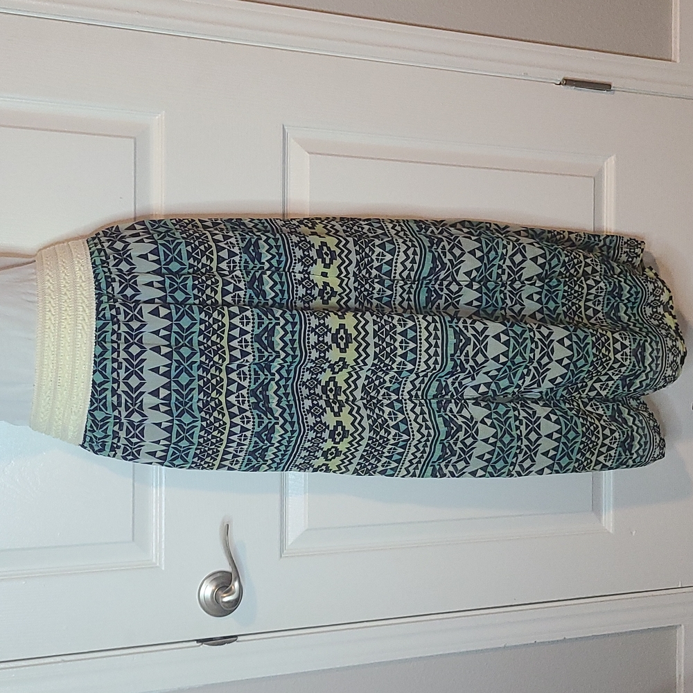 Tribal Blue Diamond Print Long Skirt Size Large (13/14)